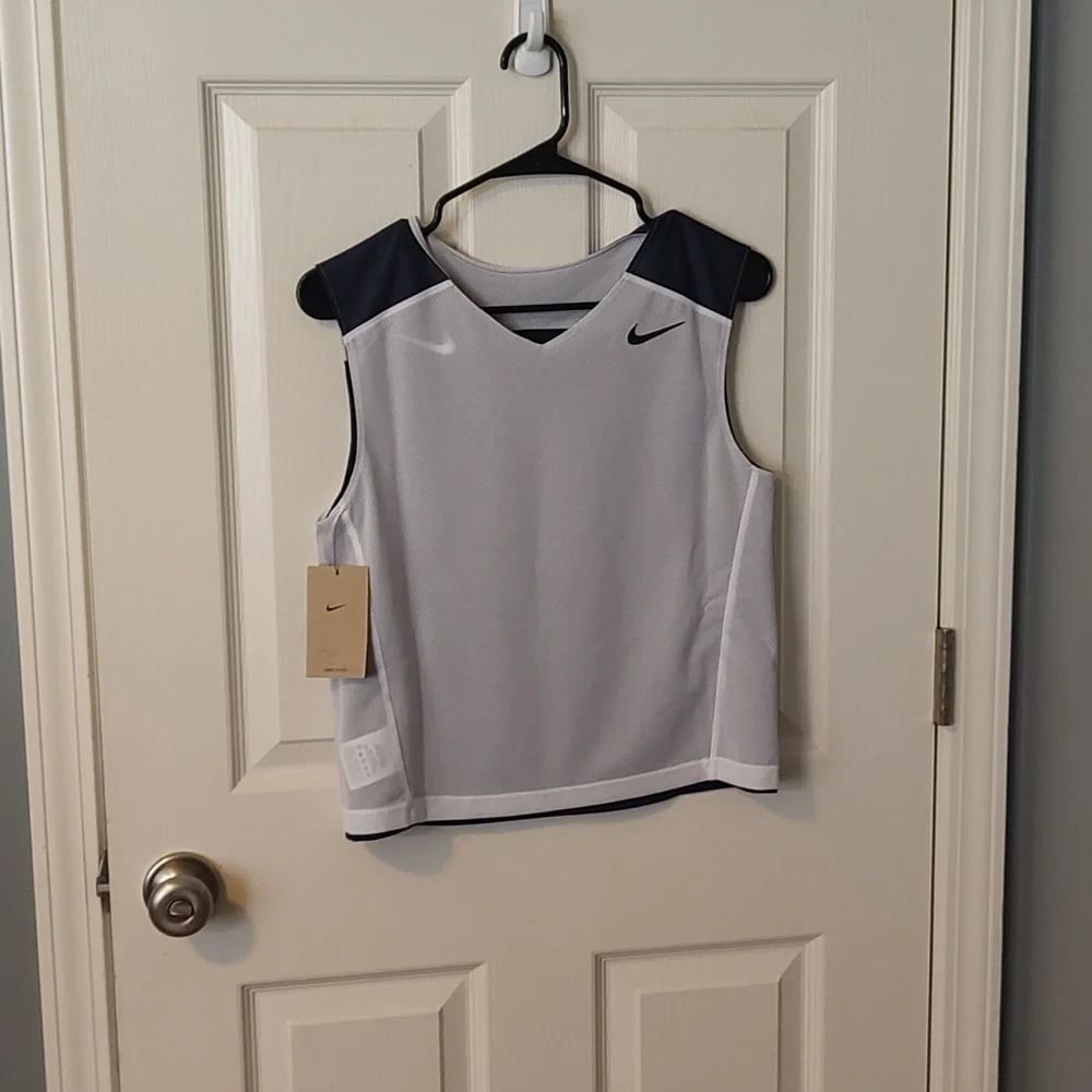 NWT Nike Reversible Boys Mesh Tank